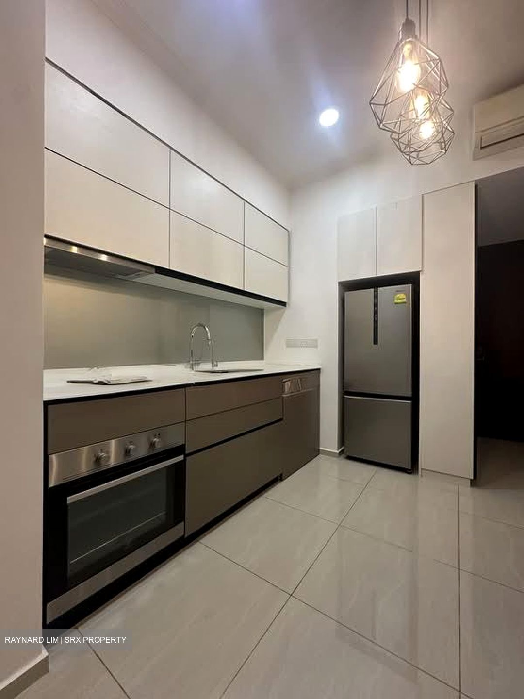 d'Nest (D18), Condominium #588811391